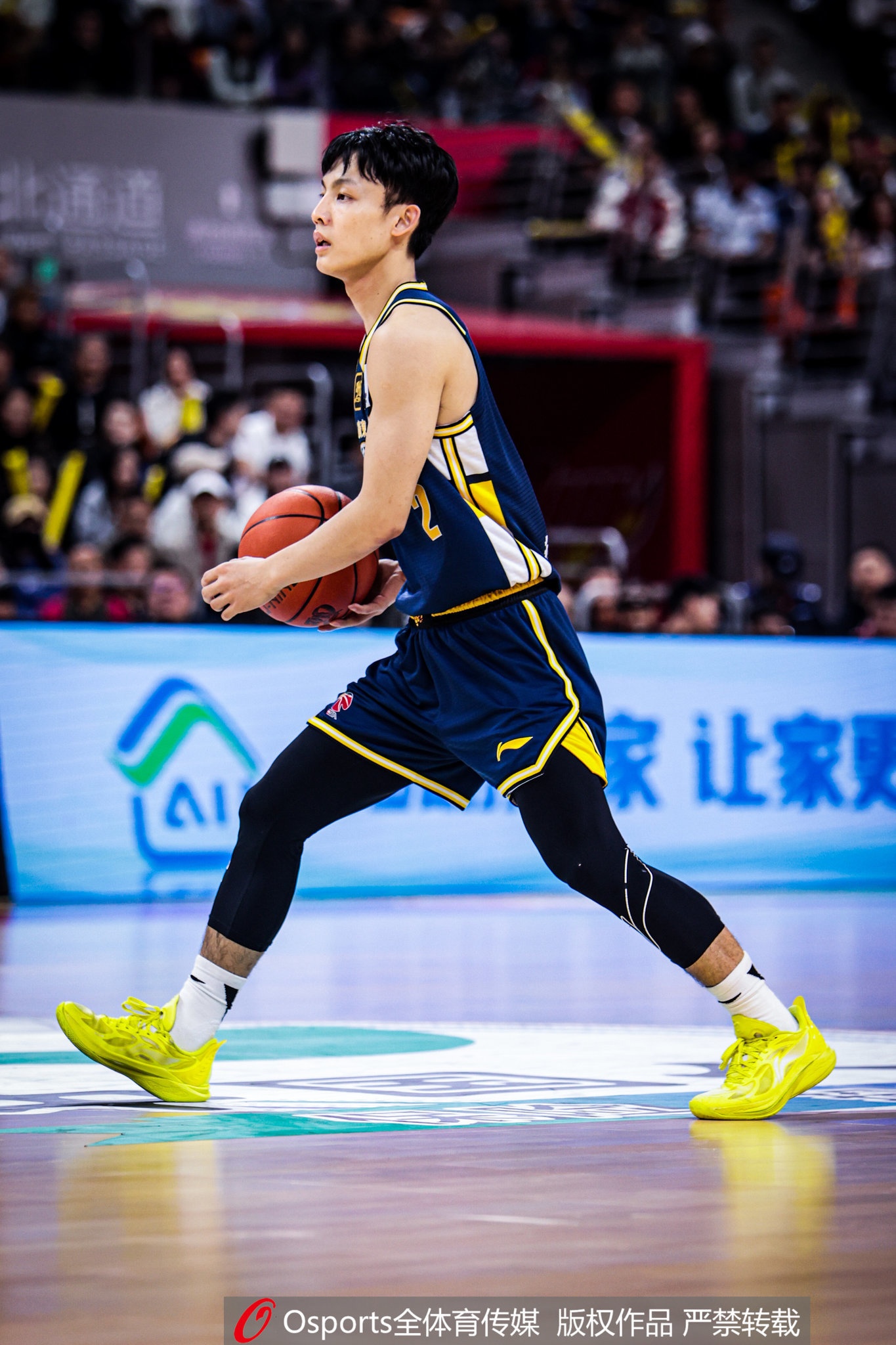 徐杰:首先要做好防守 我们在主场还是会更兴奋一点